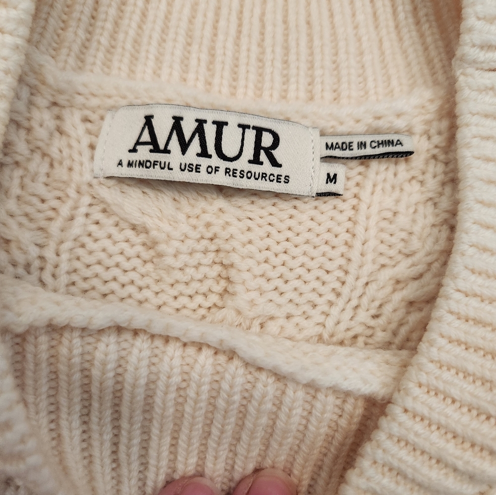 AMUR Brie Sweater Pom Pom - Picture 5 of 8